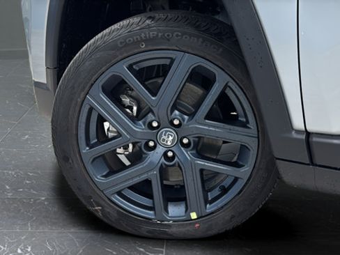 New 2026 Jeep Compass Latitude AWD/4WD image 33
