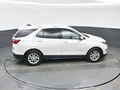 Used 2018 Chevrolet Equinox LT FWD image 22