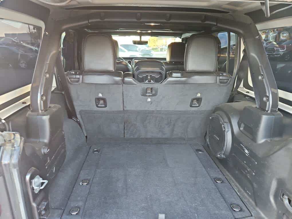Used 2020 Jeep Wrangler Unlimited Sahara AWD/4WD image 8