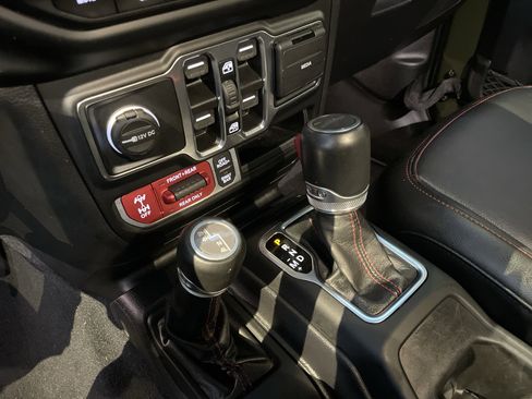 Used 2022 Jeep Gladiator Rubicon w/ LED Lighting Group image 27