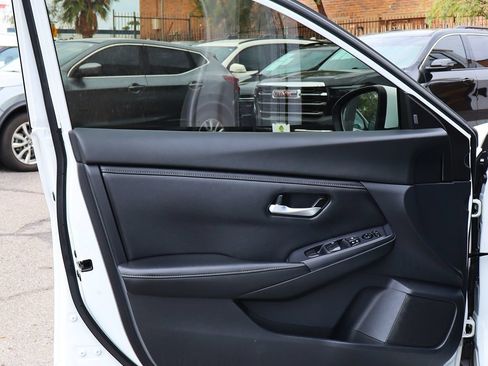 Used 2021 Nissan Sentra SV FWD image 36