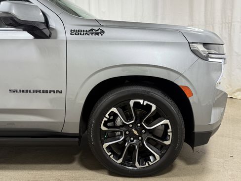 Certified 2023 Chevrolet Suburban High Country image 33