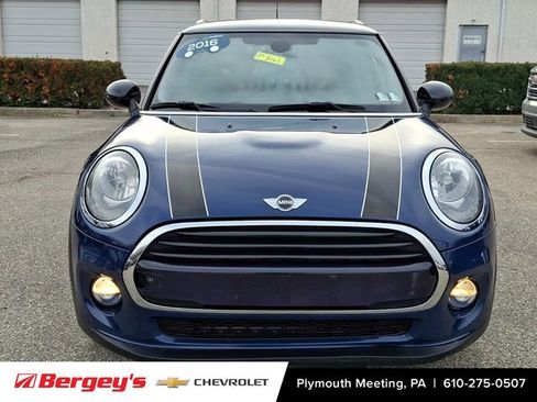 Used 2016 MINI Cooper 2-Door Hardtop image 3