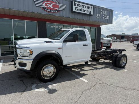 Used 2019 RAM 5500 Tradesman RWD image 1