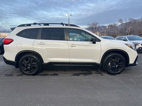 Used 2023 Subaru Ascent Onyx Edition image 2