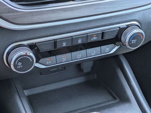 Used 2025 Nissan Altima 2.5 SV FWD image 20