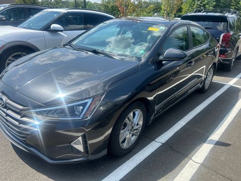 Used 2020 Hyundai Elantra Value Edition w/ Cargo Package (C1) FWD image 3