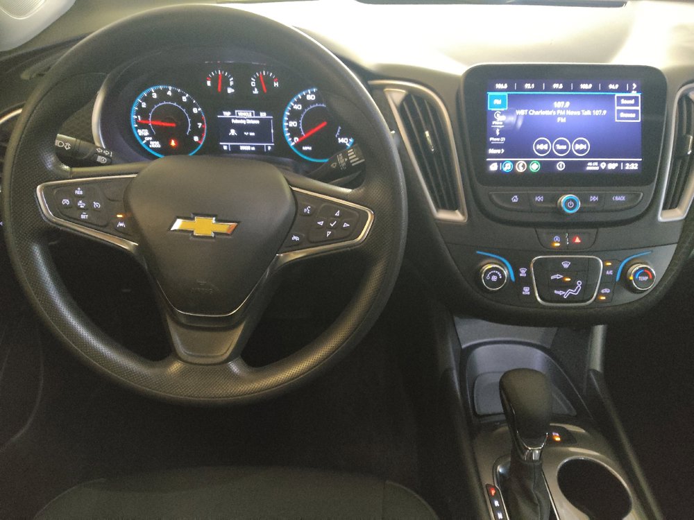 Used 2025 Chevrolet Malibu LS FWD image 22