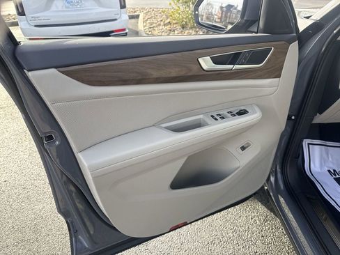 New 2026 Volkswagen Atlas SE FWD image 24