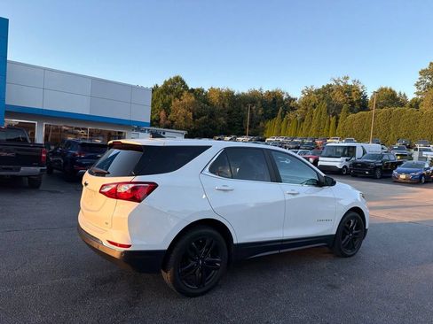 Used 2021 Chevrolet Equinox LT FWD image 2