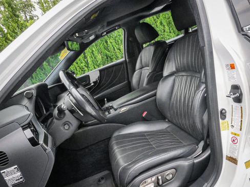 Used 2018 Lexus LS 500 w/ Luxury Package RWD image 16