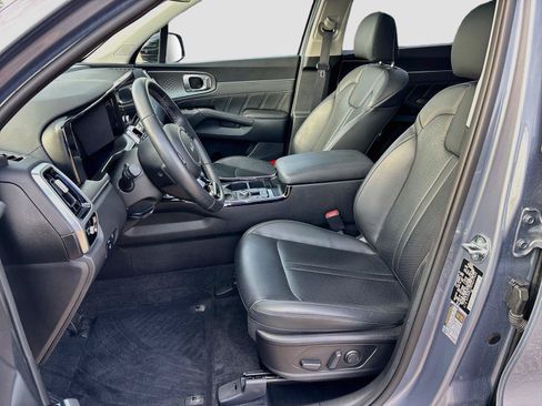 Used 2023 Kia Sorento SX AWD/4WD image 5
