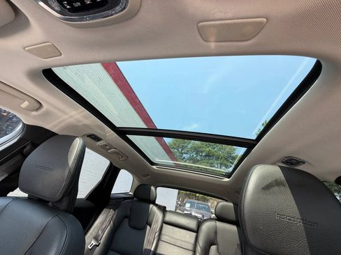 Used 2019 Volvo XC60 T5 Inscription w/ Protection Package Premier FWD image 29