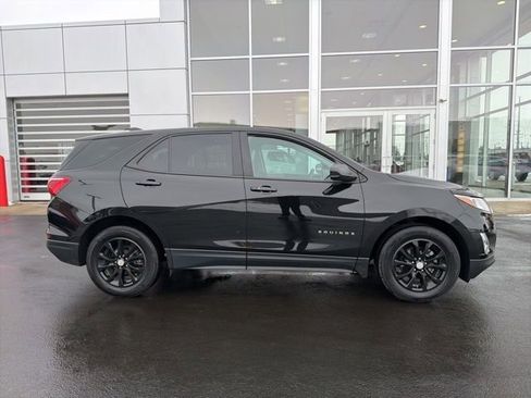 Used 2021 Chevrolet Equinox LS w/ LS Convenience Package image 8