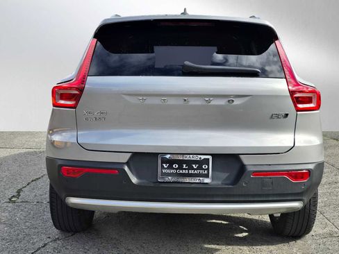 Certified 2023 Volvo XC40 B5 Plus w/ Protection Package Premier image 4