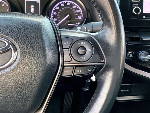 Used 2024 Toyota Camry SE image 23