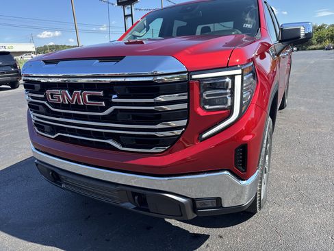 New 2026 GMC Sierra 1500 SLT image 10