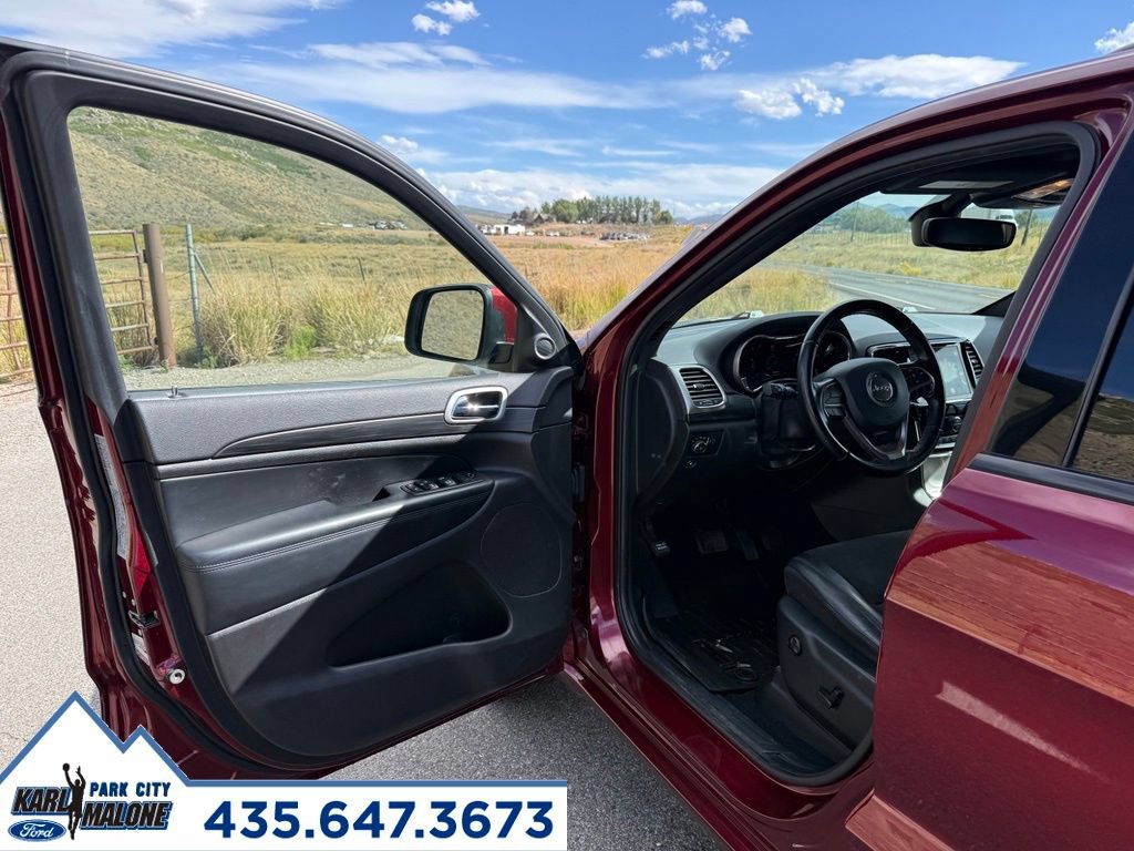 Used 2020 Jeep Grand Cherokee Altitude AWD/4WD image 10
