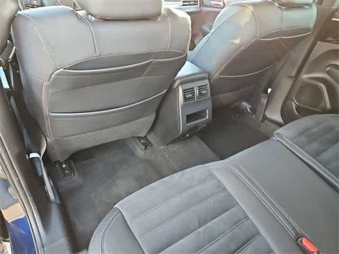 Used 2022 Mitsubishi Outlander SE image 19