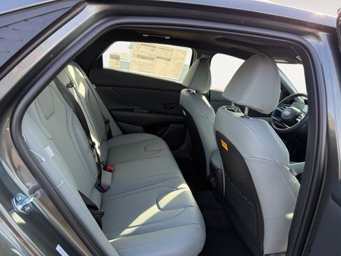 New 2026 Hyundai Elantra Limited image 18