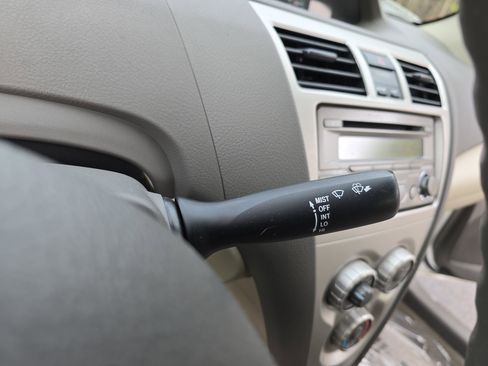 Used 2012 Toyota Yaris Sedan image 17