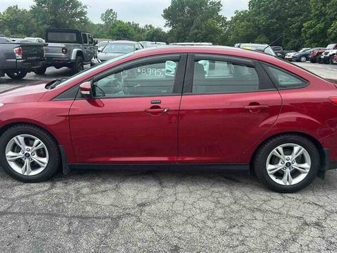 Used 2014 Ford Focus SE w/ SE Winter Package FWD image 5