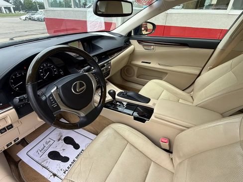 Used 2015 Lexus ES 350 w/ Luxury Package FWD image 9
