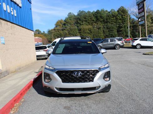 Used 2019 Hyundai Santa Fe FWD image 2