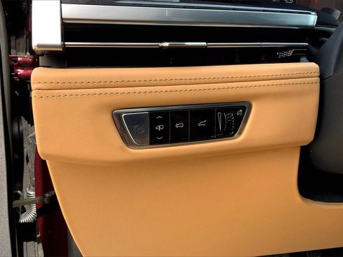 New 2025 Cadillac Escalade IQ Luxury 2 image 19