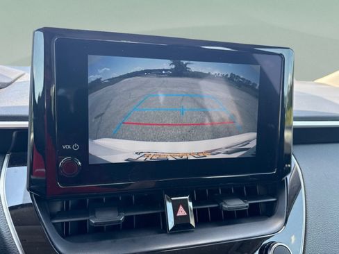 Used 2025 Toyota Corolla LE FWD image 14