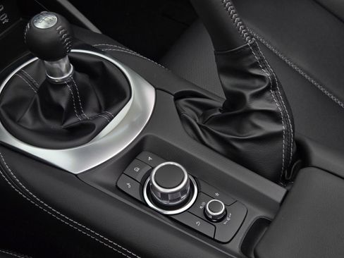 New 2026 MAZDA MX-5 Miata RF Grand Touring RWD image 22