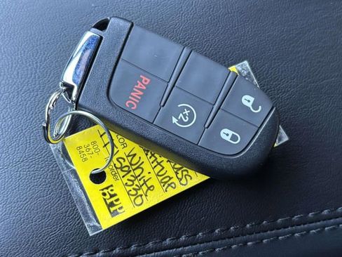 New 2026 Jeep Compass Latitude image 25