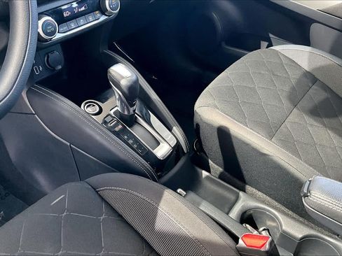 Certified 2020 Nissan Kicks SV FWD image 16