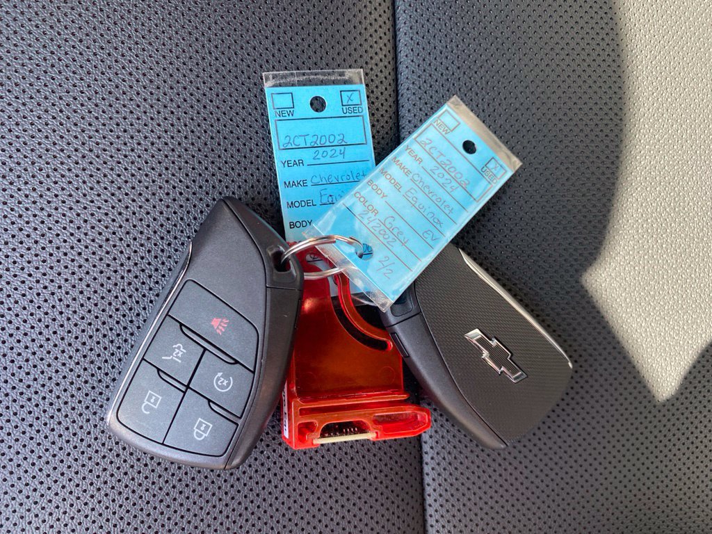 Used 2024 Chevrolet Equinox EV RS FWD image 9