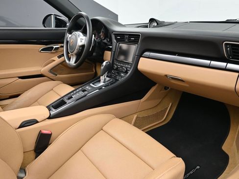 Used 2016 Porsche 911 Turbo S image 12