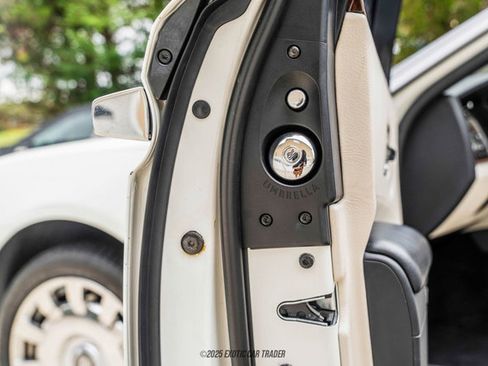 Used 2015 Rolls-Royce Ghost image 86