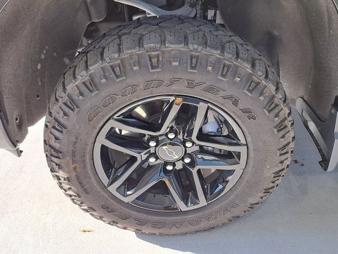 Used 2022 Chevrolet Silverado 1500 Custom Trail Boss image 33