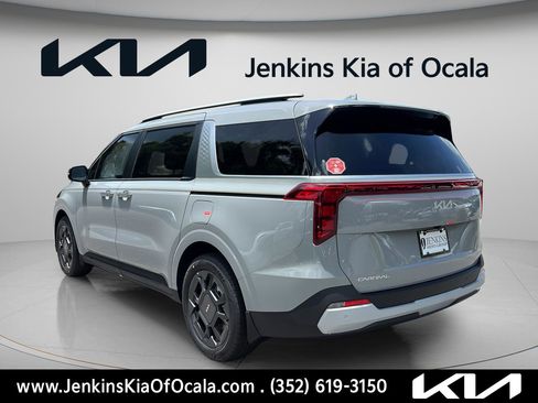 New 2026 Kia Carnival EX FWD image 5