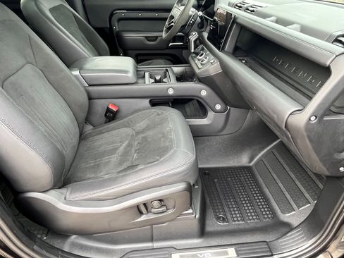 Used 2022 Land Rover Defender 90 V8 image 23