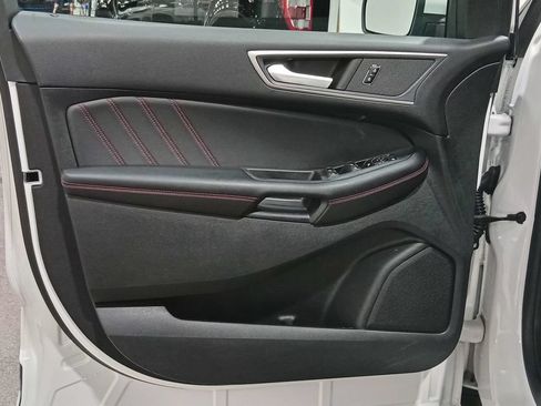 Certified 2023 Ford Edge ST-Line AWD/4WD image 18