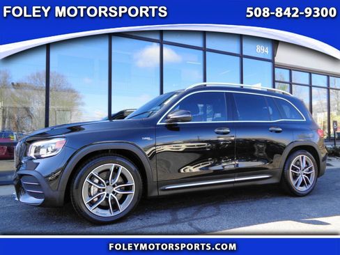 Used 2022 Mercedes-Benz GLB 35 AMG 4MATIC image 1