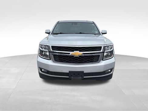 Used 2016 Chevrolet Suburban LT image 3