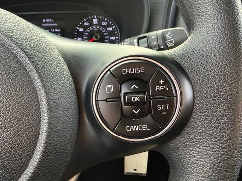 Certified 2020 Kia Soul LX image 12