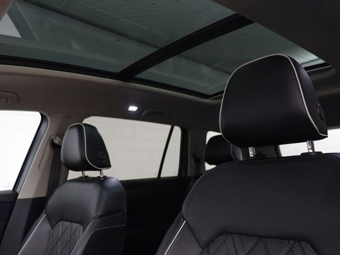 Used 2024 Volkswagen Atlas SEL Premium R-Line image 13