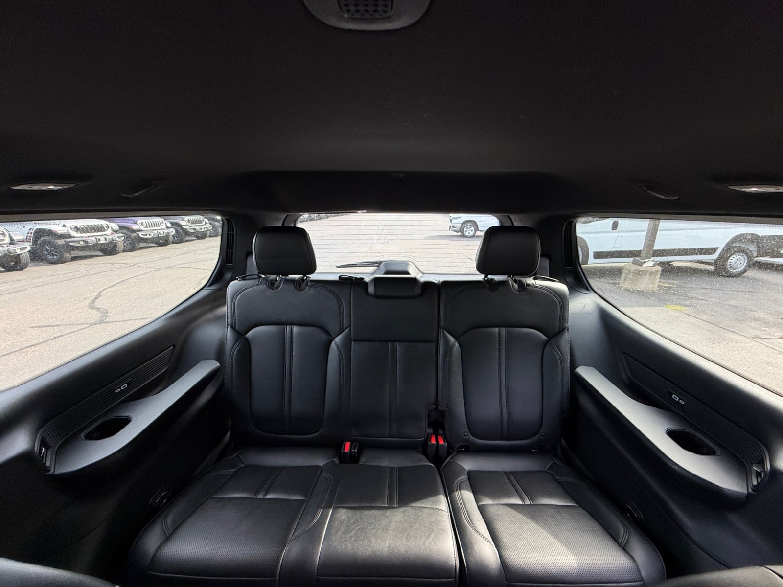 Used 2025 Jeep Wagoneer Series II AWD/4WD image 28