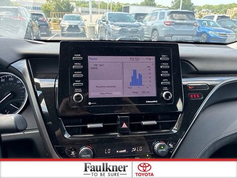 Used 2022 Toyota Camry LE FWD image 23