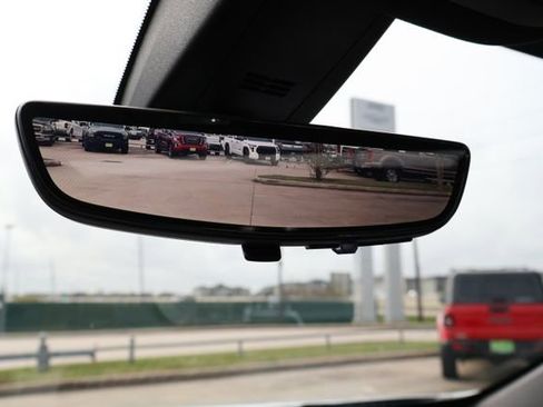 Used 2023 Chevrolet Traverse High Country image 22