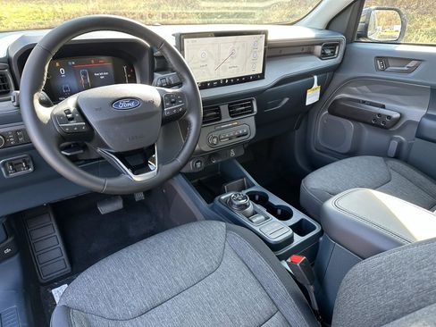 New 2025 Ford Maverick XLT w/ XLT Luxury Package image 32