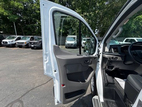 Used 2025 Ford Transit 250 Low Roof w/ Exterior Upgrade Package RWD image 16