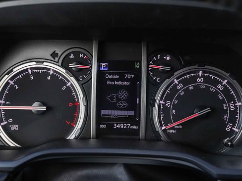 Used 2024 Toyota 4Runner TRD Off-Road image 32